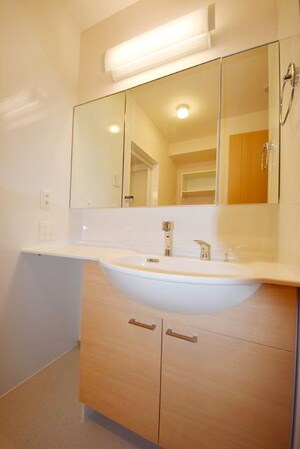 ロイヤルクレストの物件内観写真